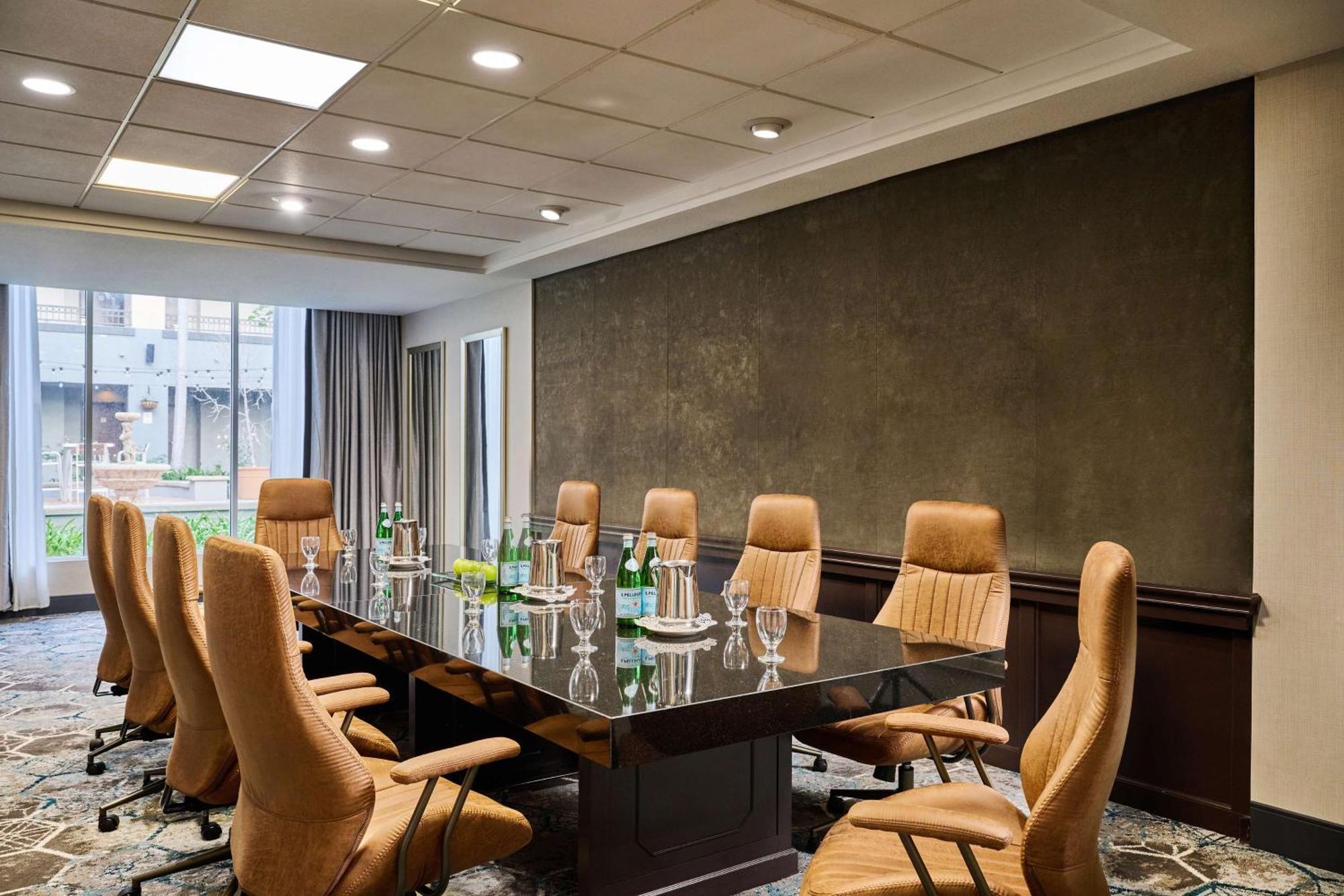Doubletree By Hilton Chatsworth Los Angeles Esterno foto